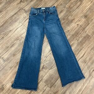 Risen Wide-Leg Jeans